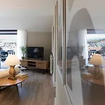 Plaza Center Apartment