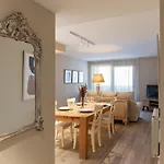 Plaza Center Apartment Suances