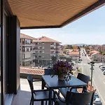 Plaza Center Apartment *