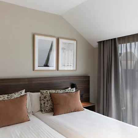 Plaza Center Suances