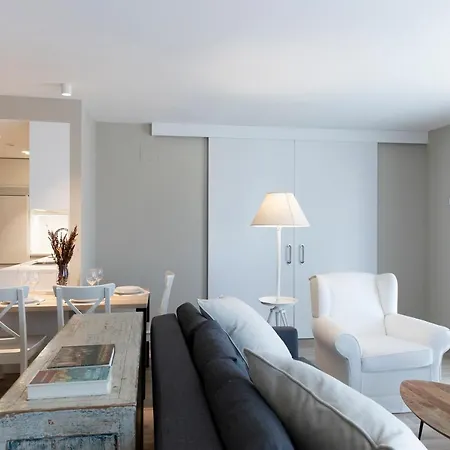 Apartment Plaza Center