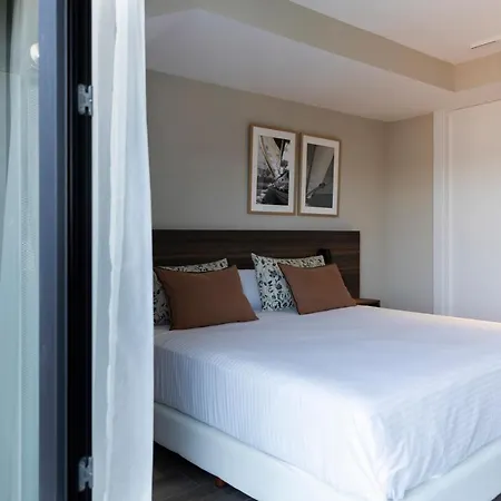 Plaza Center Apartment *