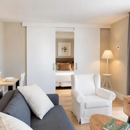 Apartment Plaza Center *