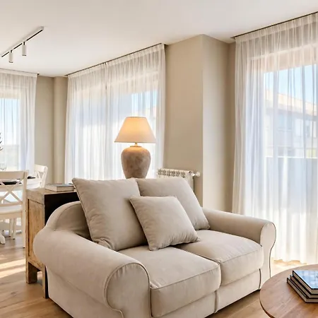 Plaza Center Apartment
