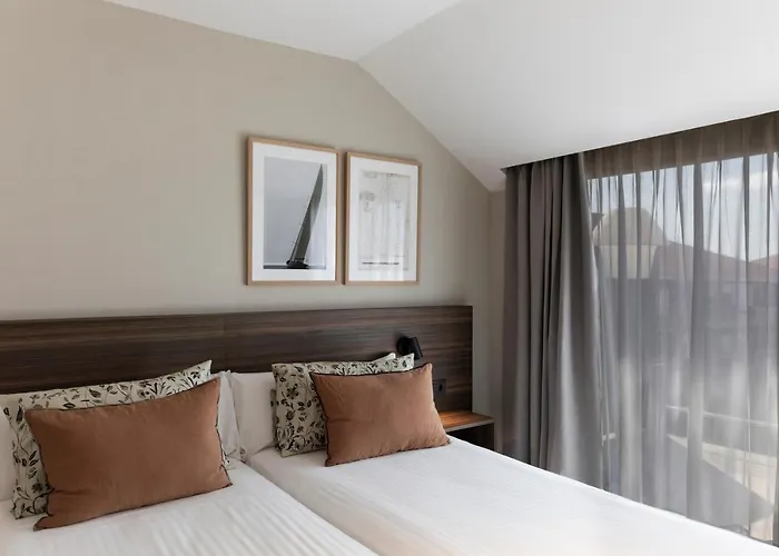 Plaza Center Suances