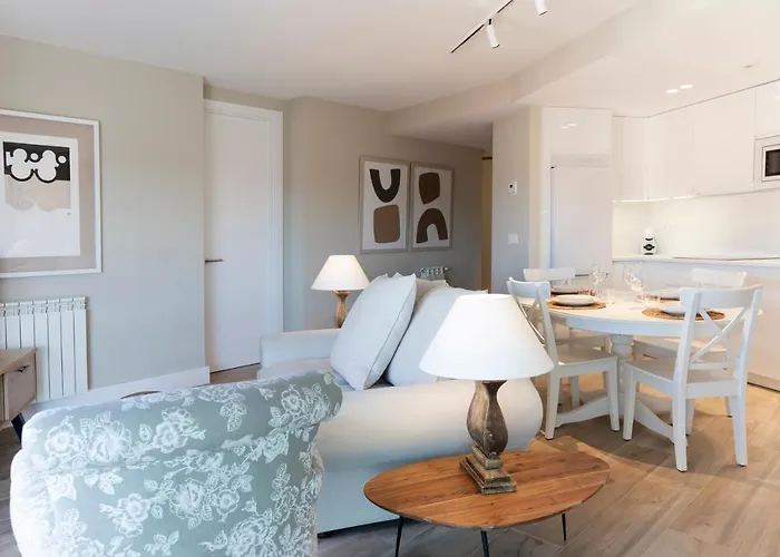 Plaza Center Suances