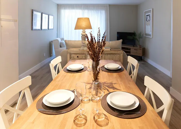 Plaza Center Apartment Suances