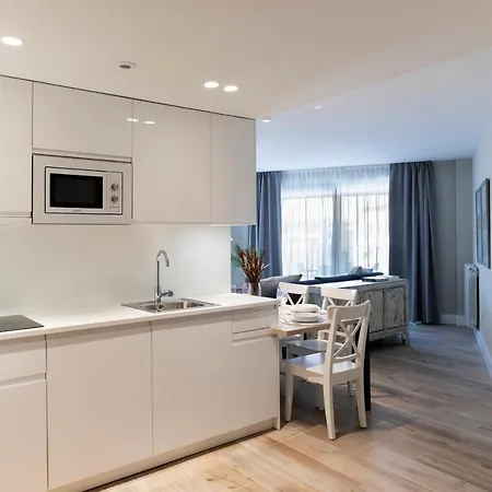 Plaza Center Suances