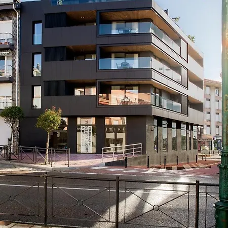 Plaza Center Suances