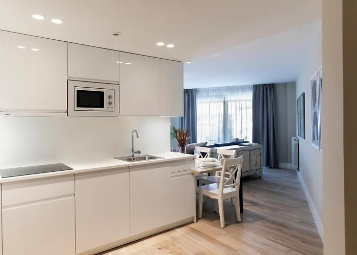 Plaza Center 수안세스